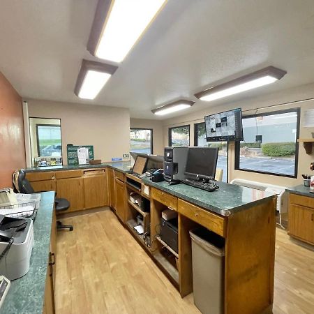 Western Inn Marietta Смирна Екстериор снимка
