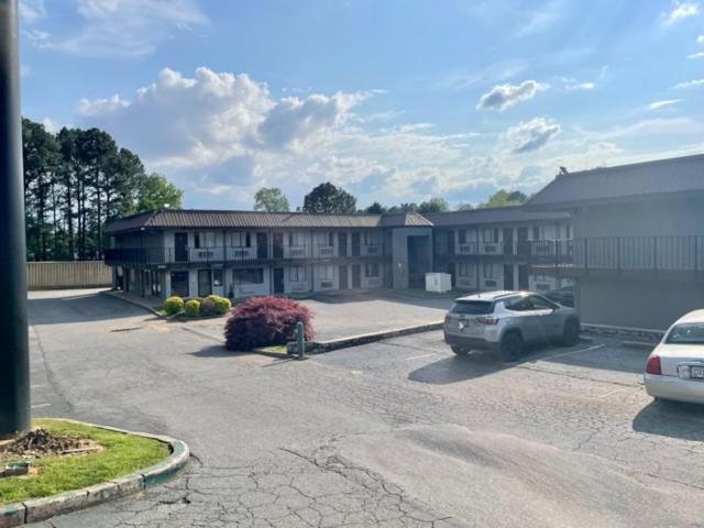 Western Inn Marietta Смирна Екстериор снимка